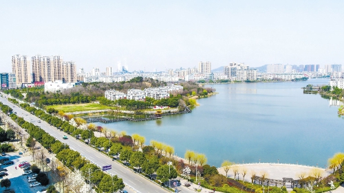 谱写幸福和谐曲