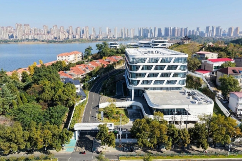 一场新质生产力的尖兵竞逐