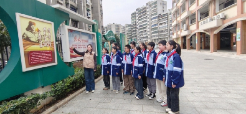 传承雷锋精神　争做时代新人