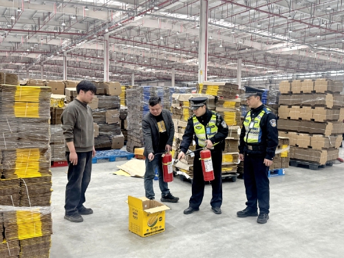 鄂州公安法治护航添动能警心暖企促发展